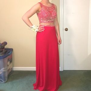 BEAUTIFUL 2018 PROM DRESS FOR SALE